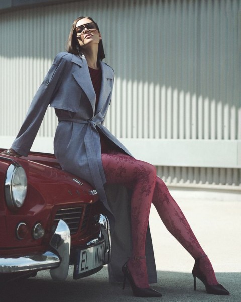 Gabriella - Pusscaurspīdīgas zeķubikses ar skaistu puķu rakstu mežģīņu augšdaļu