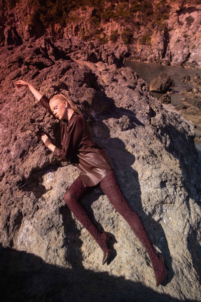 Trasparenze - necaurspīdīgas zeķubikses ar kontrastējošu krāsu damasku rakstu